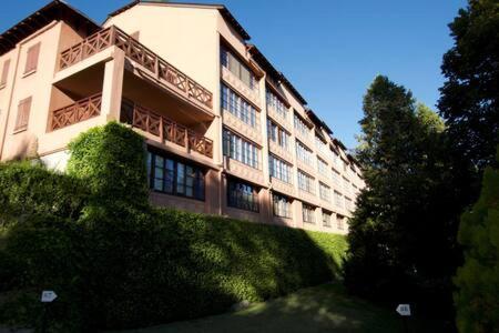 Apartamento con jardín - Montana Park Enveitg Exterior foto